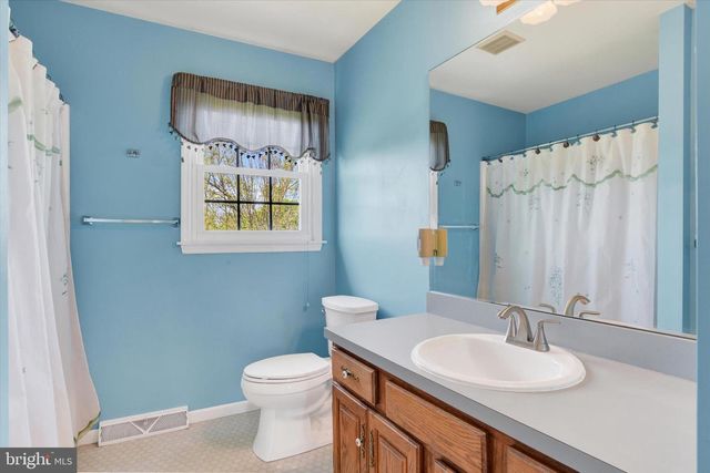 411 HOPI DR, Mechanicsburg, PA 17050