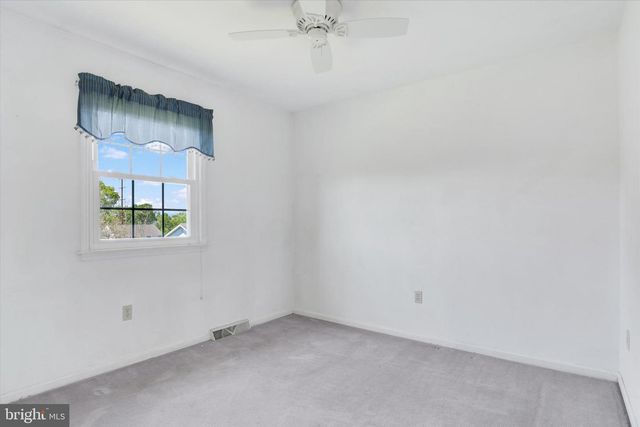 411 HOPI DR, Mechanicsburg, PA 17050