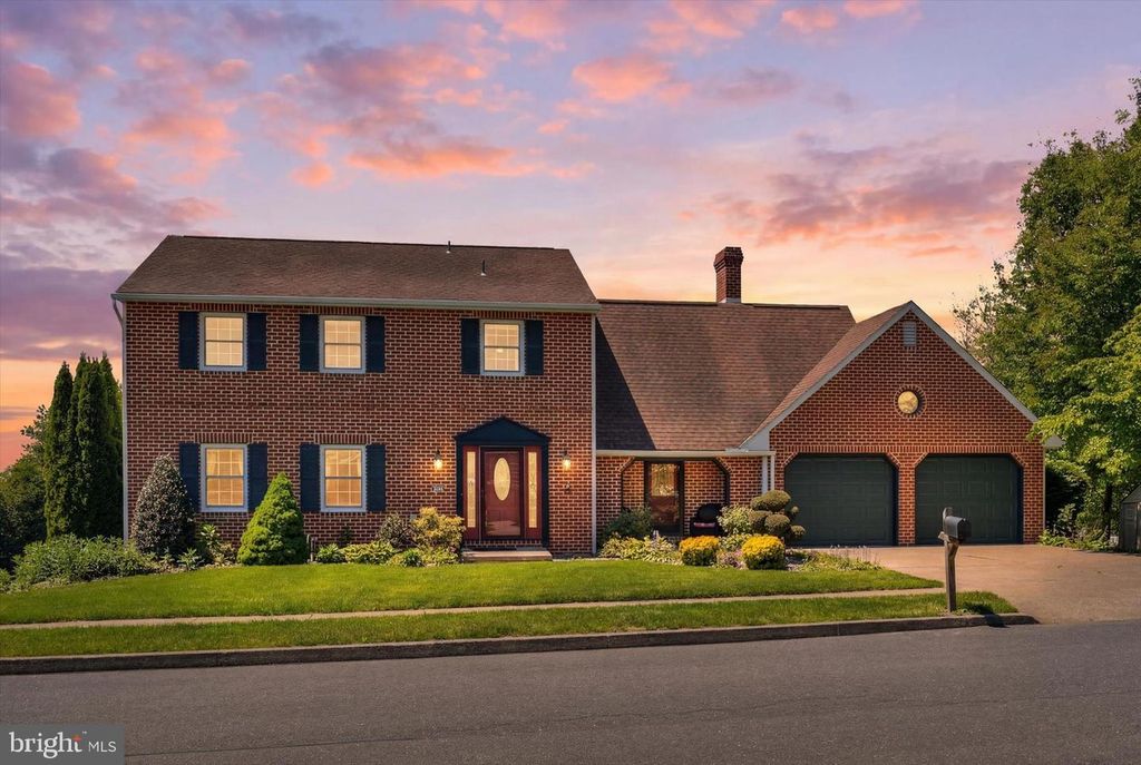 411 HOPI DR, Mechanicsburg, PA 17050