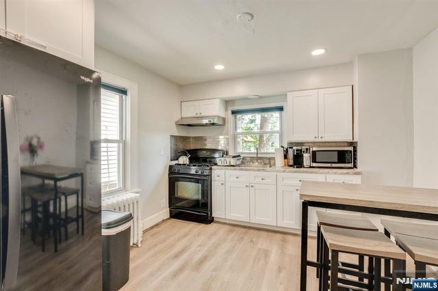 278 High Street, Teaneck, NJ 07666