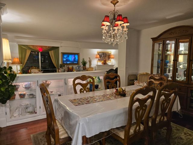 6933 N Kedzie Avenue 1209, Chicago, IL 60645