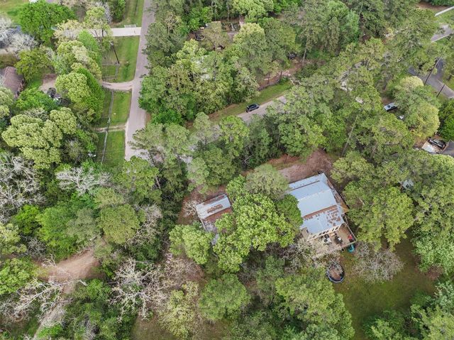 202 Greenbriar Drive, Magnolia, TX 77355