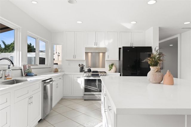 2761 Bunting, Costa Mesa, CA 92626