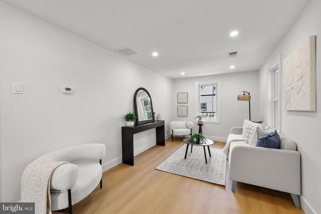 232 MECRAY LN, Maple Shade, NJ 08052