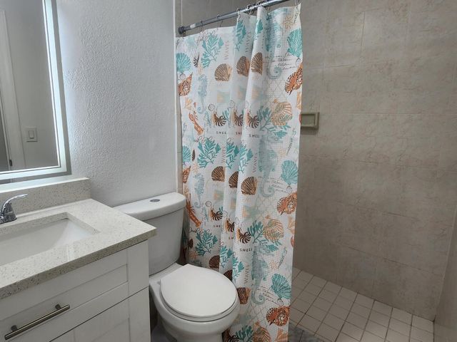 6013 10th Avenue N 208, Greenacres, FL 33463