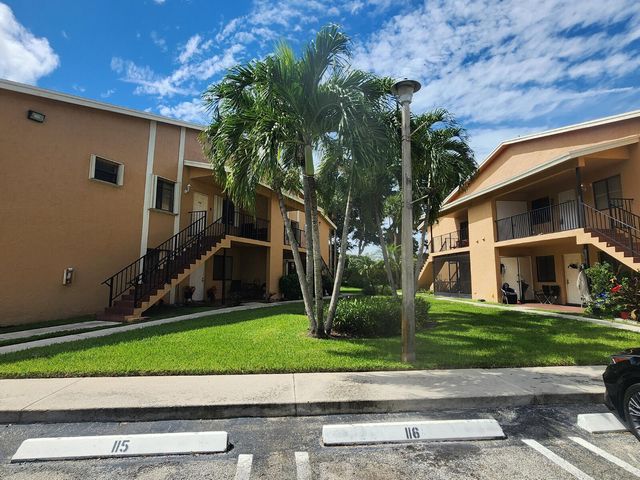 6013 10th Avenue N 208, Greenacres, FL 33463