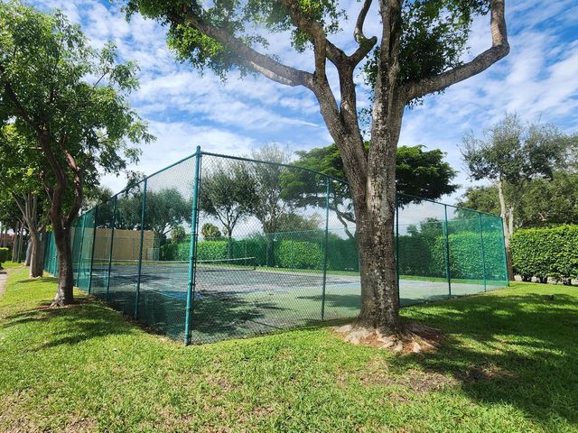6013 10th Avenue N 208, Greenacres, FL 33463