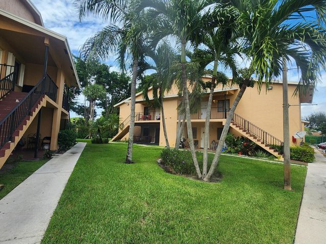 6013 10th Avenue N 208, Greenacres, FL 33463