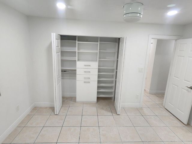 6013 10th Avenue N 208, Greenacres, FL 33463