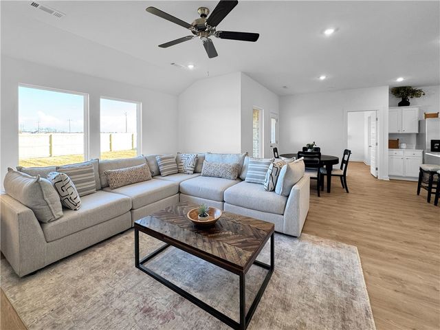 512 Greer Street, Pea Ridge, AR 72751