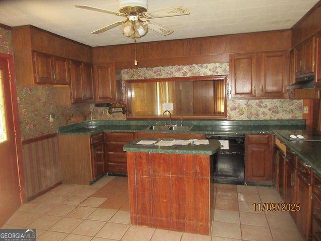 2443 Highway 92 S, Fayetteville, GA 30215