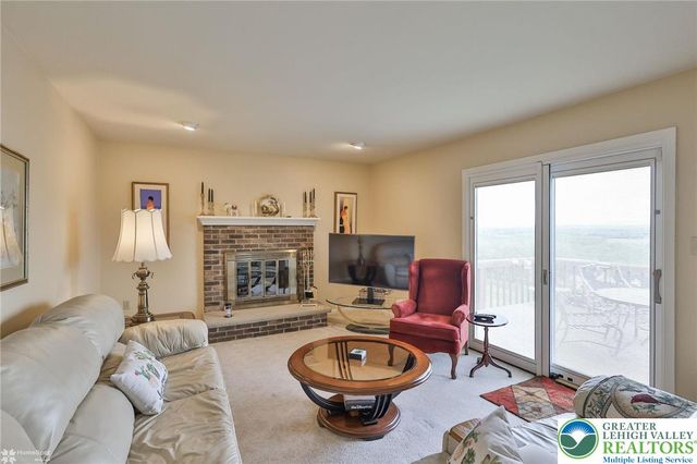 216 Memorial Drive, Bath Boro, PA 18014