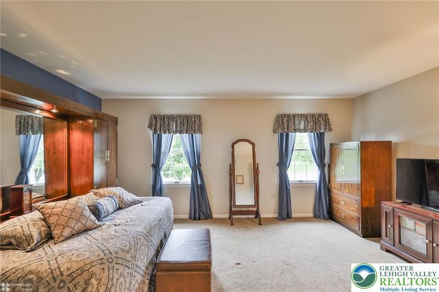 216 Memorial Drive, Bath Boro, PA 18014