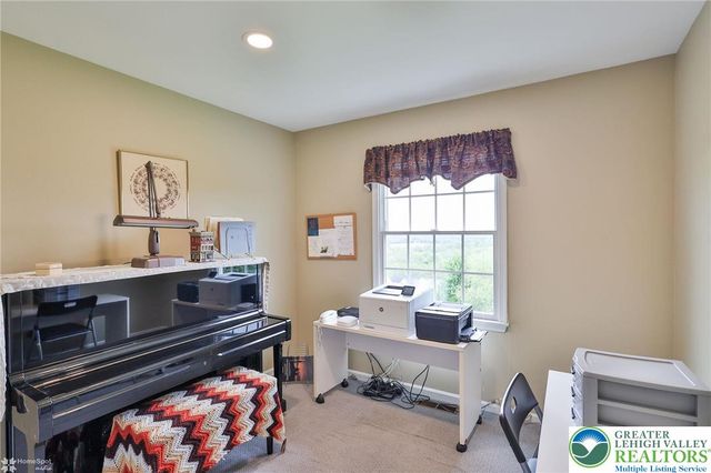 216 Memorial Drive, Bath Boro, PA 18014