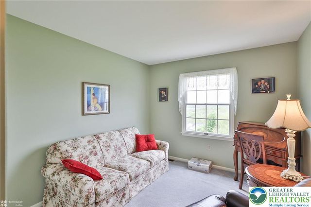 216 Memorial Drive, Bath Boro, PA 18014