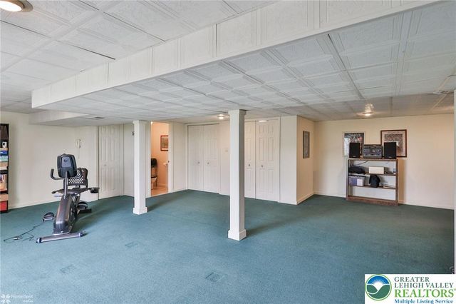216 Memorial Drive, Bath Boro, PA 18014