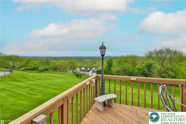 216 Memorial Drive, Bath Boro, PA 18014