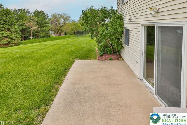 216 Memorial Drive, Bath Boro, PA 18014