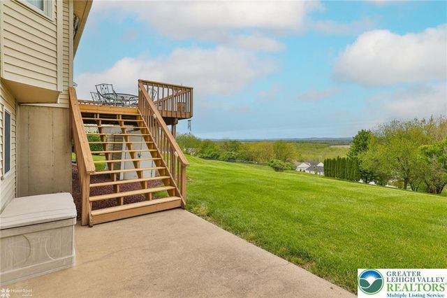 216 Memorial Drive, Bath Boro, PA 18014