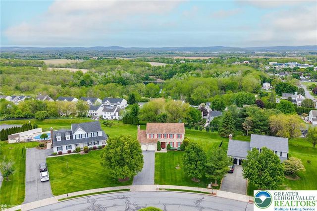 216 Memorial Drive, Bath Boro, PA 18014