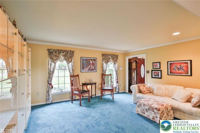 216 Memorial Drive, Bath Boro, PA 18014