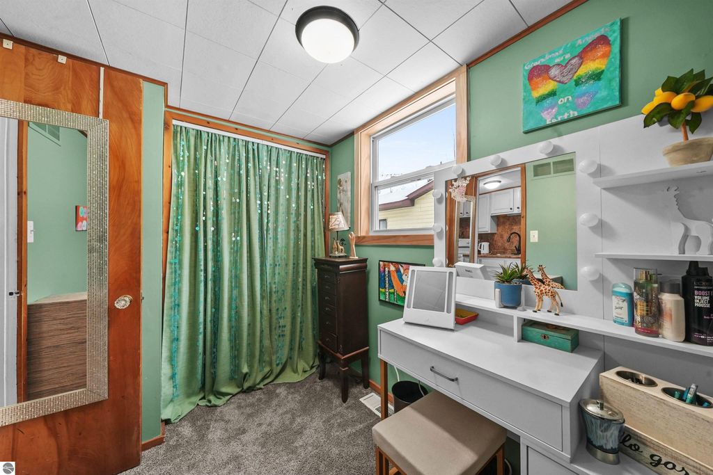 Image 20 of property listing at 2183 Wenonah Trail, Lake City, MI 49651