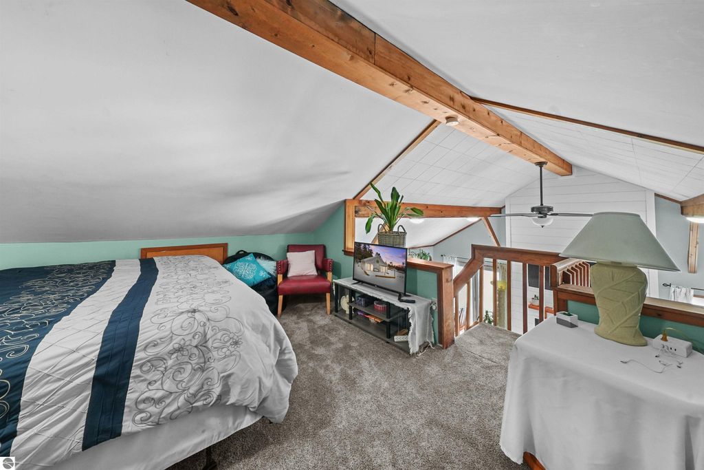 Image 25 of property listing at 2183 Wenonah Trail, Lake City, MI 49651