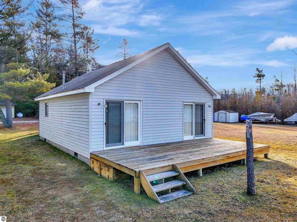 Image 42 of property listing at 2183 Wenonah Trail, Lake City, MI 49651