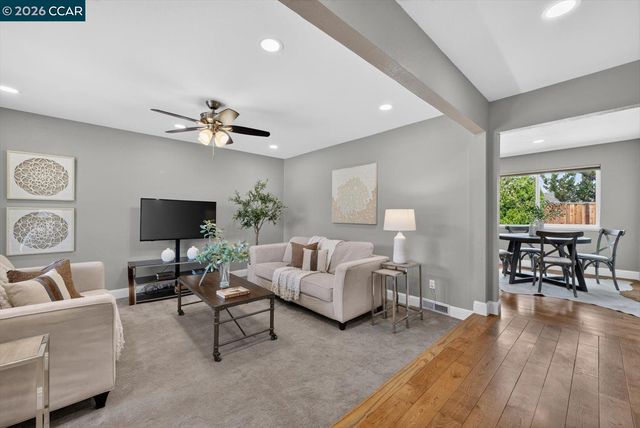 1617 Greenridge Dr, Pittsburg, CA 94565