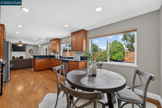 1617 Greenridge Dr, Pittsburg, CA 94565