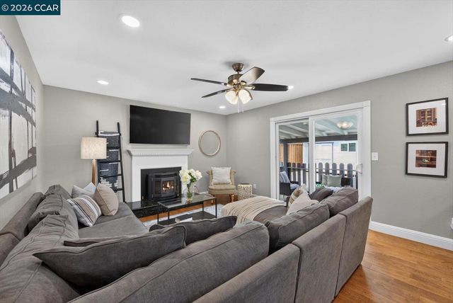 1617 Greenridge Dr, Pittsburg, CA 94565