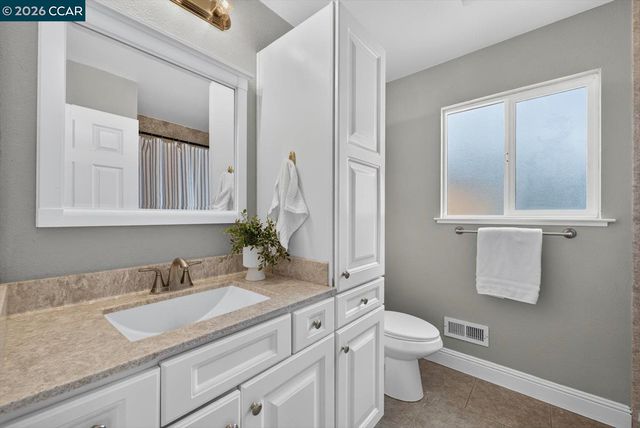 1617 Greenridge Dr, Pittsburg, CA 94565