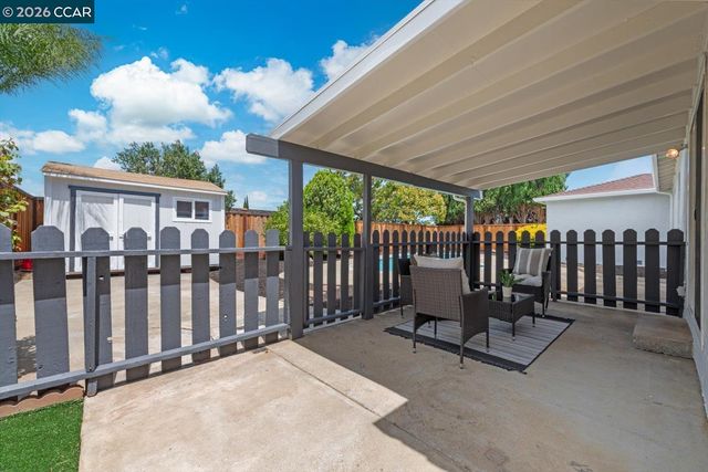 1617 Greenridge Dr, Pittsburg, CA 94565