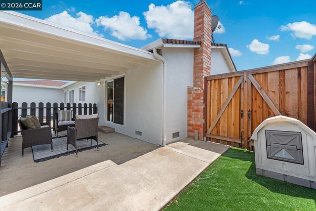1617 Greenridge Dr, Pittsburg, CA 94565
