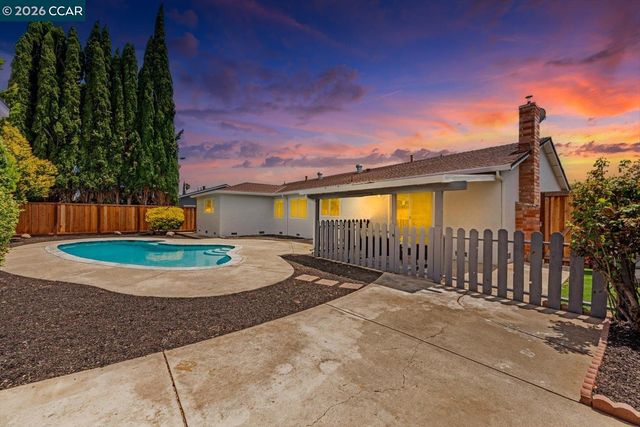 1617 Greenridge Dr, Pittsburg, CA 94565