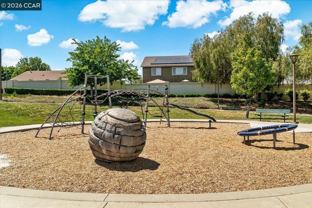 1617 Greenridge Dr, Pittsburg, CA 94565