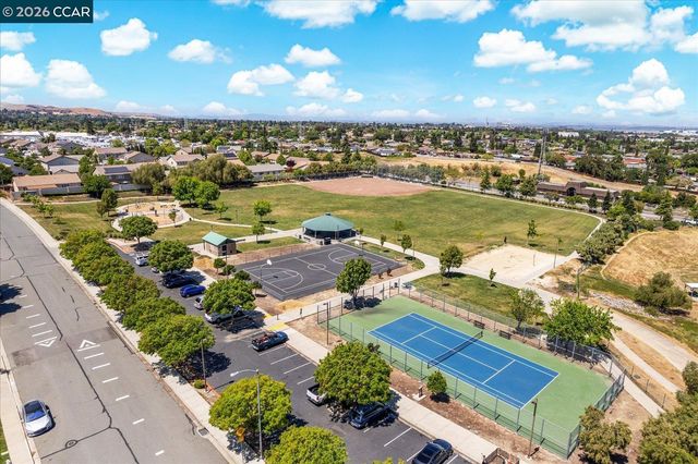 1617 Greenridge Dr, Pittsburg, CA 94565