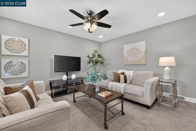 1617 Greenridge Dr, Pittsburg, CA 94565