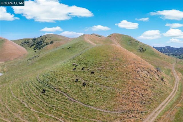 1617 Greenridge Dr, Pittsburg, CA 94565