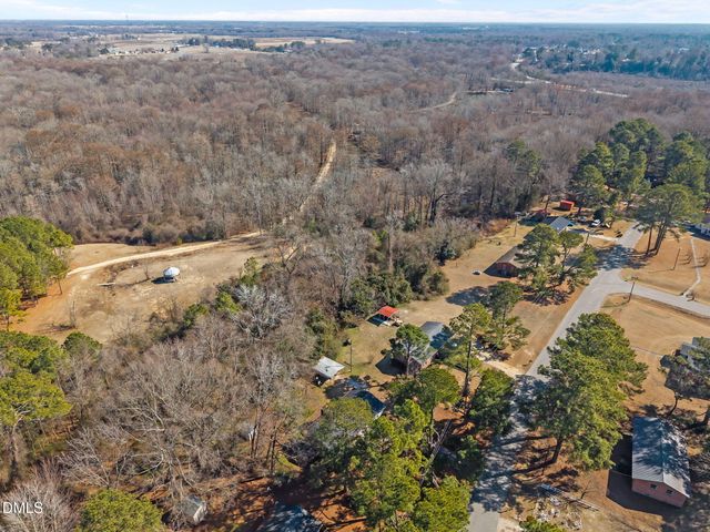 322 Pineshoal Drive, Snow Hill, NC 28580