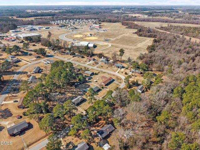 322 Pineshoal Drive, Snow Hill, NC 28580