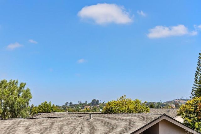 757 Nob Circle, Vista, CA 92084