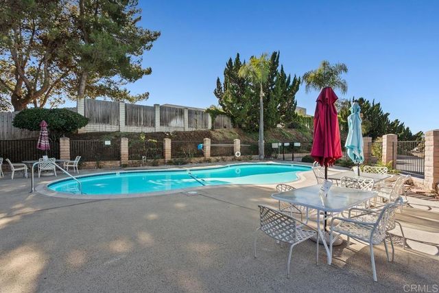 757 Nob Circle, Vista, CA 92084