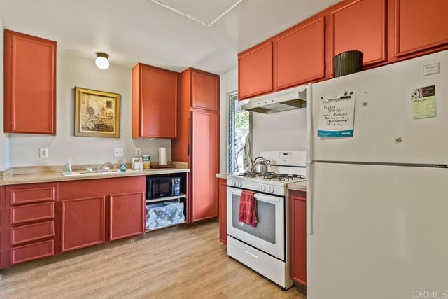 757 Nob Circle, Vista, CA 92084
