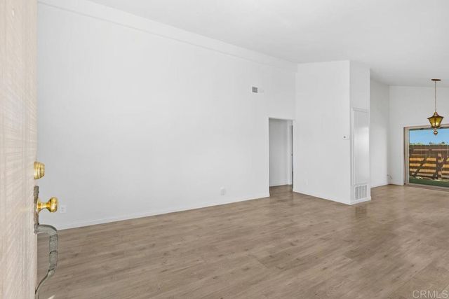 757 Nob Circle, Vista, CA 92084