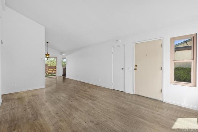 757 Nob Circle, Vista, CA 92084