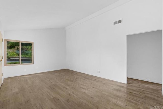 757 Nob Circle, Vista, CA 92084