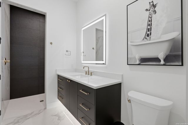 200 Easy Money, Boerne, TX 78006