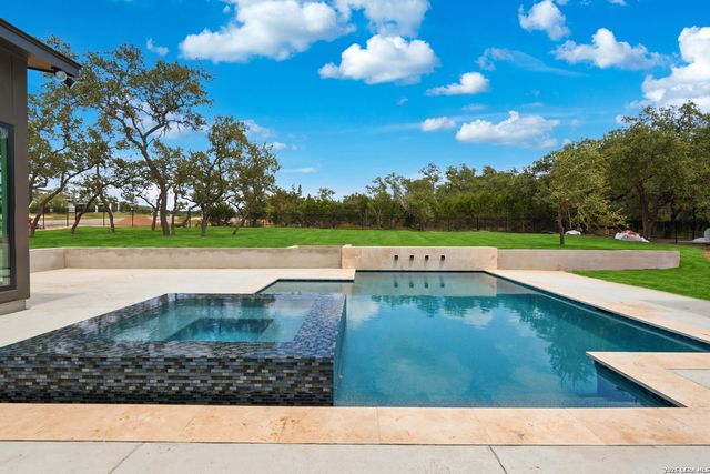 200 Easy Money, Boerne, TX 78006