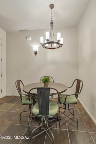 2010 E River Rd Unit 102, Tucson, AZ 85718